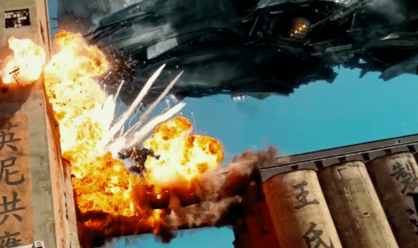 Transformers: Age Of Extinction - Relentless crashing and burning