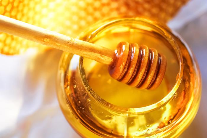 „Mierea ca aurul”  cel mai puternic antibiotic natural
