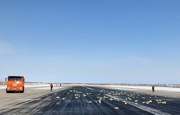 A "plouat" cu aur și diamante după ce un avion rusesc a pierdut în zbor comoara