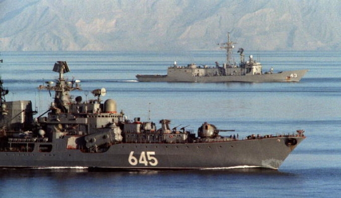 Armata rusa a trimis nave de razboi si ameninta armata SUA cu actiuni