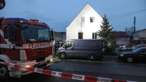 Cinci persoane, dintre care patru copii, au murit în urma unui incendiu produs într-un imobil rezidenţial din Germania