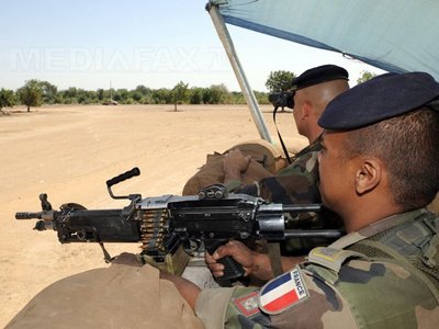 Armata franceza se confrunta cu un inamic mai puternic decat era asteptat in Mali si Somalia