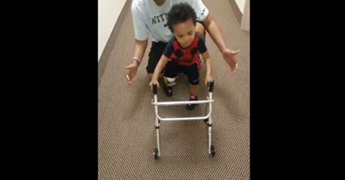 WATCH: Inspirational 2-Year-Old Amputee Takes First Steps, Tells Trainer “I Got It”