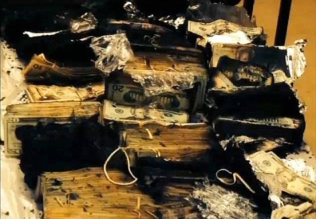 Cash in the amount of $ 700,000 were burned in the truck