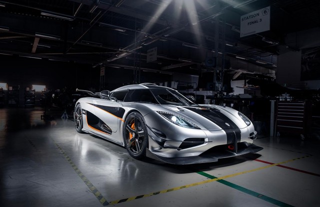 Koenigsegg One:1 from 0-300-0km/h in 17.95 seconds