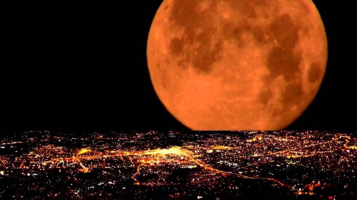 Pregătiți-vă pentru ceva ce nu a mai fost de 150 de ani – Super Luna Albastră Sângerie